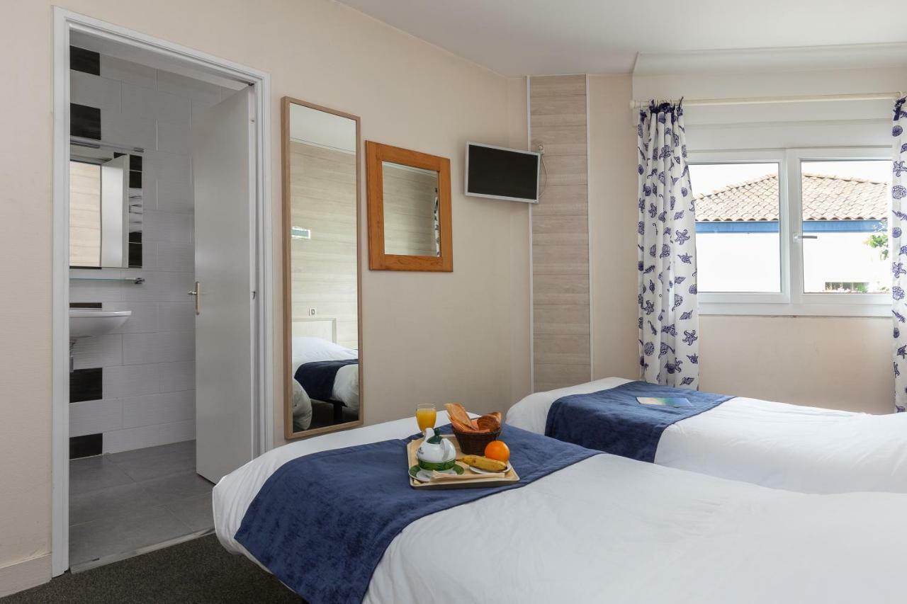 Logis Hotel Le Rond Point 소르-호스고르 외부 사진