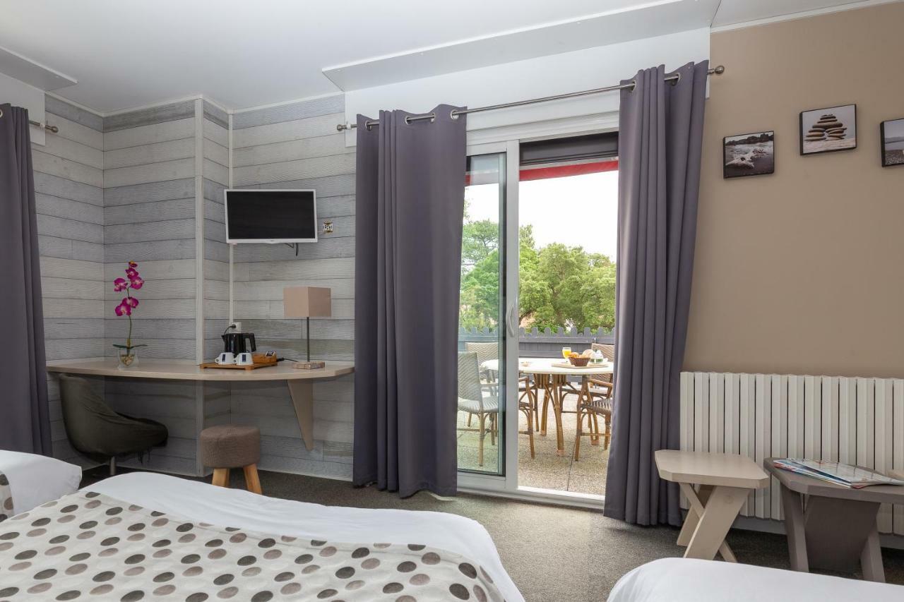 Logis Hotel Le Rond Point 소르-호스고르 외부 사진